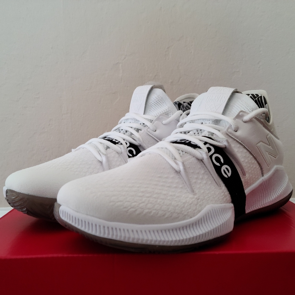 New Balance "OMN1s" Low Basketball White Size 9.0